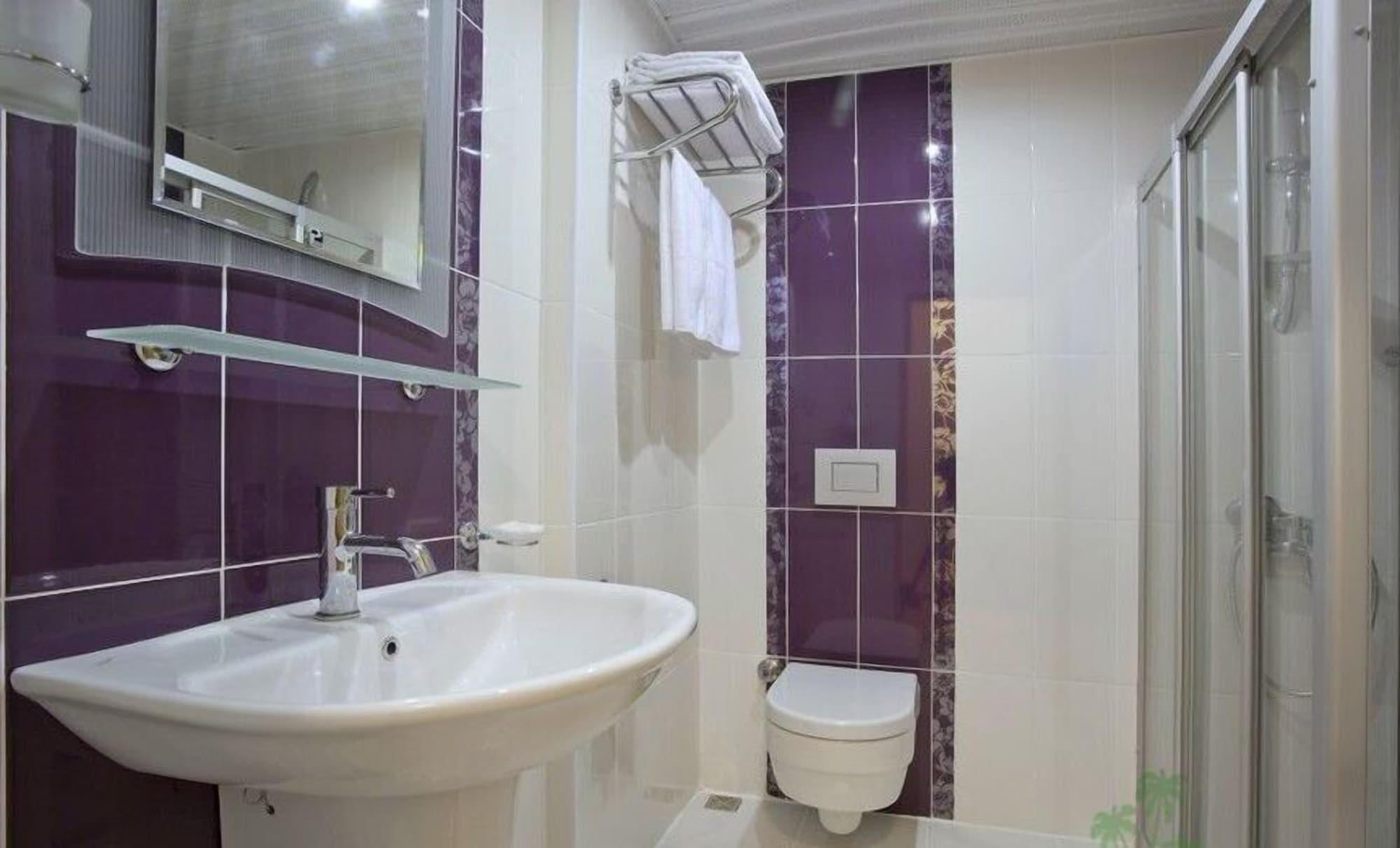 Hotell Azak 3*