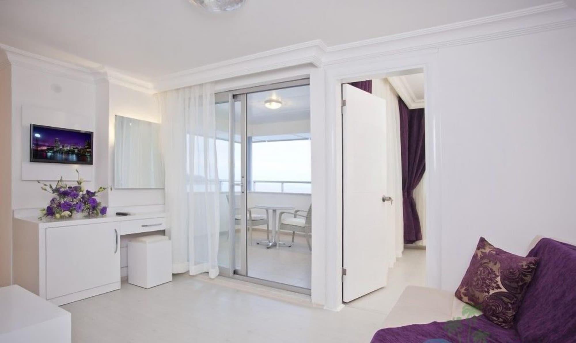 Hotell Azak 3*