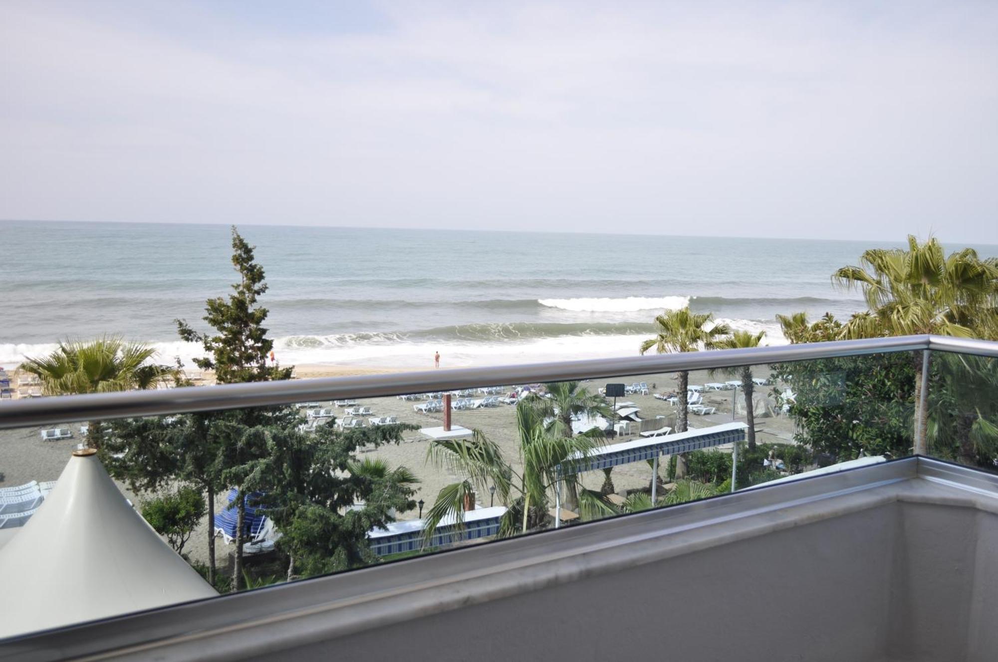 Hotell Azak 3*