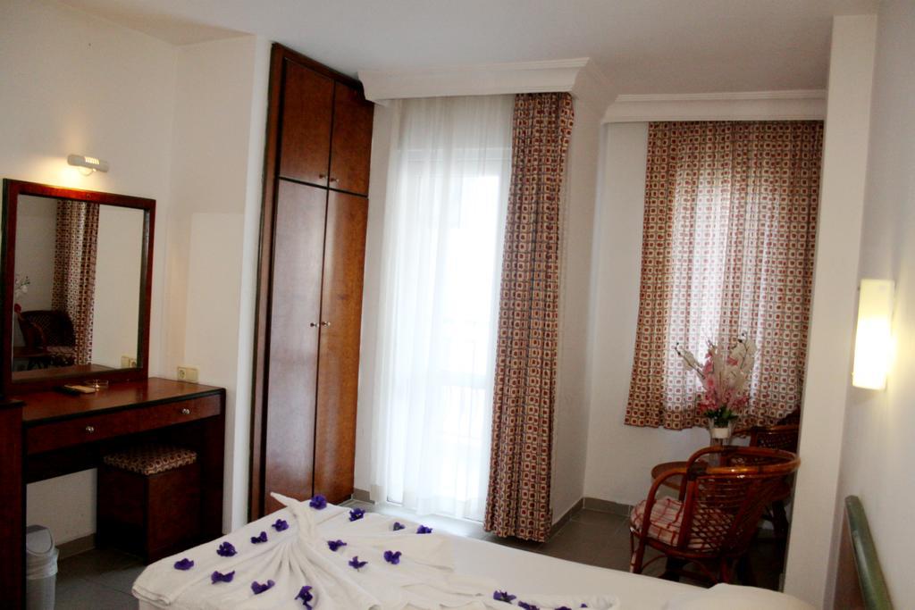 Hotell Azak 3*