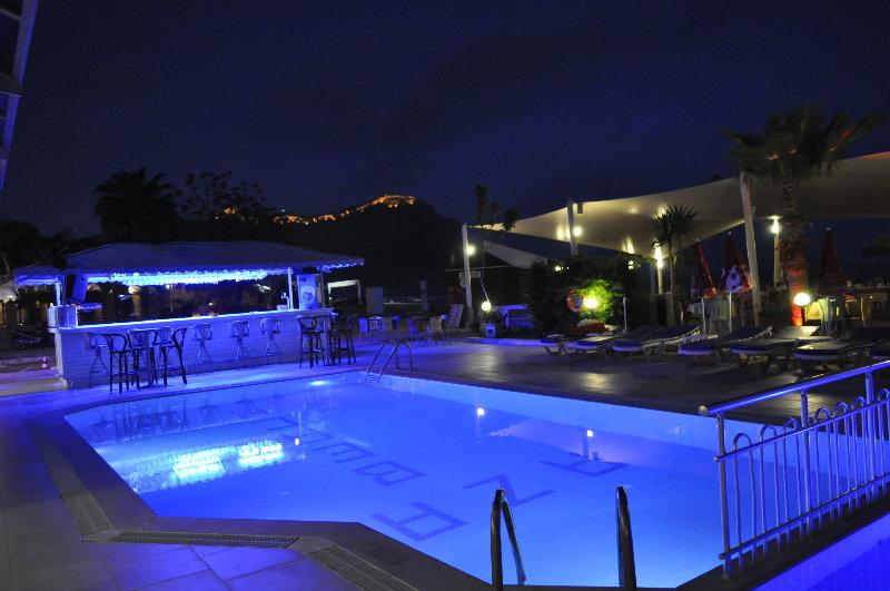 Azak Hotell