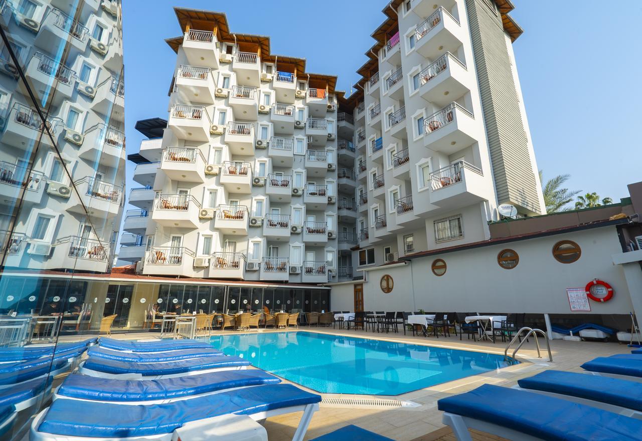 Azak Hotell 3*